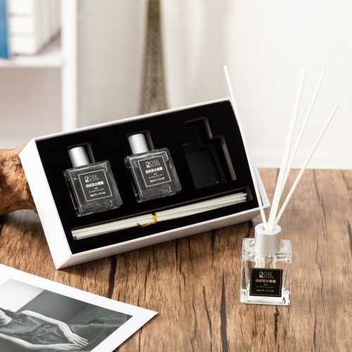 rattan fragrance / diffuser